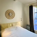 Maison Couchou In *