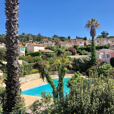 Maison Couchou In *
